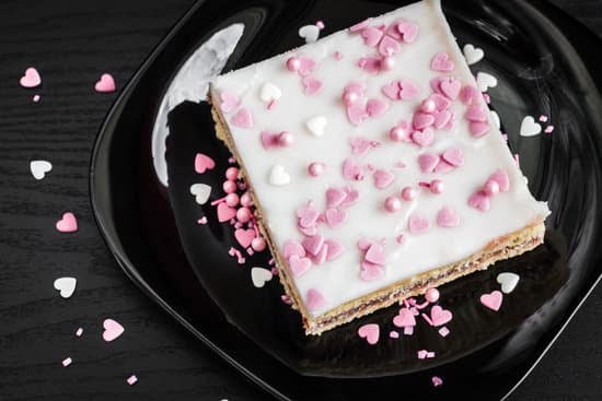 How Much Can a Cake Decorator Make 1 How much can a cake decorator make Maximize income potential with creative designs and exceptional client service