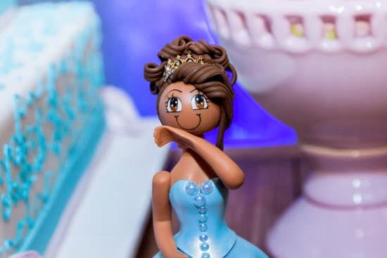 Cake Decorations 7 Colorful icing flowers and fondant shapes for cake decorations