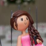 How to Decorate a Flower Cake Step-by-step guide on how to decorate a flower cake with icing and edible flowers