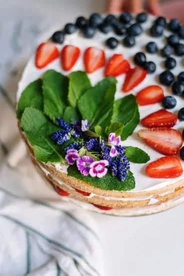 Can You Decorate a Cake With Artificial Flowers 1 Decorate a cake with artificial flowers for a stunning, non-edible floral touch