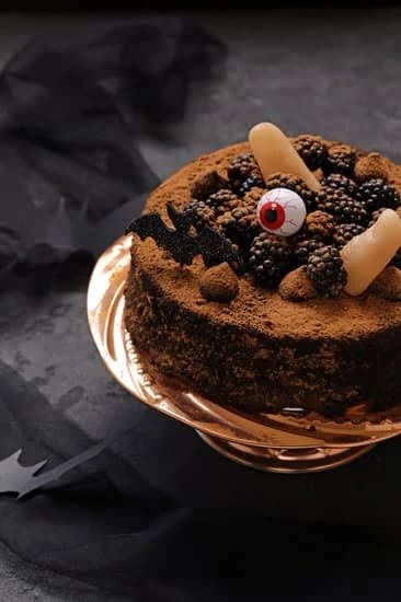 What Does a Cake Decorator Do: A Guide to Designing and Decorating Delicious Confections