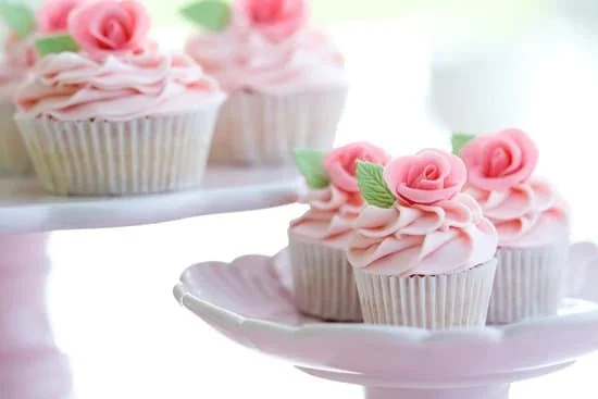 Bundt cake decorations: unique sprinkles and glazes perfect for any occasion
