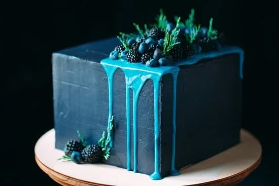 Colorful cake decorated with a variety of fresh fruits