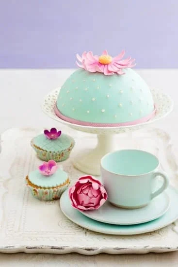 Creative Cake Decorating Ideas for Christmas: Festive designs, ornaments, and holiday themes
