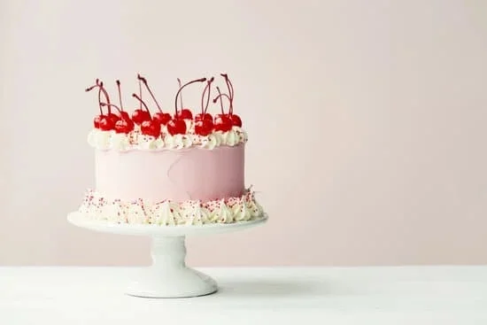 How to Store Cake Pops After Decorating: airtight container in fridge for freshness
