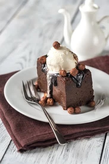 Top 10 Tips to Decorate Cake: Expert Advice for Creating Stunning Confections