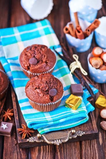 How to Decorate a Tractor Cake 1 step-by-step tutorial for beginners with icing, fondant, and edible decorations