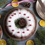 How to Decorate a Blueberry Cake Step-by-step guide on how to decorate a blueberry cake with icing and fresh berries