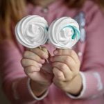 How to Decorate a Cake for Thanksgiving Step-by-step guide on how to decorate a cake for Thanksgiving with autumn-themed designs