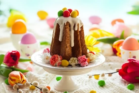 How to decorate a flat cake with colorful fondant shapes and vibrant icing swirls