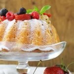 How to Decorate a Cake With Ganache - Step-by-step guide on how to decorate a cake with ganache for delicious results