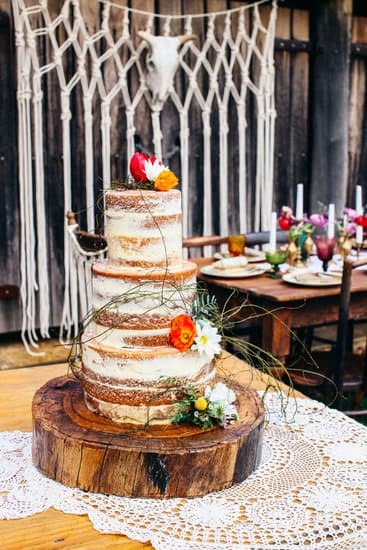 How to Decorate a Caramel Cake 1 step-by-step guide for decorating a delectable caramel cake