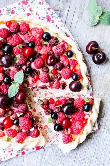 Frosting Techniques, Cake Topper Ideas, and Decorating Tools