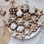 How to Decorate Cake With Edible Flowers Step-by-step guide on how to decorate cake with beautiful, vibrant edible flowers for a stunning finish