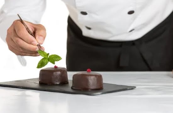 How to Decorate a Two Tier Cake 1 Step-by-step guide on How to Decorate a Two Tier Cake