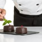 How to Decorate a Small Wedding Cake A Step-by-Step Guide