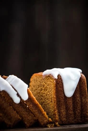 How to Decorate a Wedding Cake With Real Flowers 1 Step-By-Step Tutorial & Expert Tips