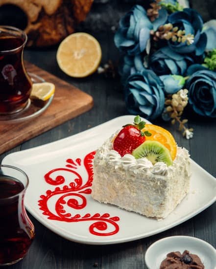 How to Decorate a Cake With Rosettes 1 Step-by-Step Tutorial with Buttercream Icing and Piping Techniques