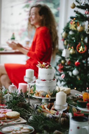 How to Decorate a Cake Without Turntable 1 step-by-step guide for perfect cake decor