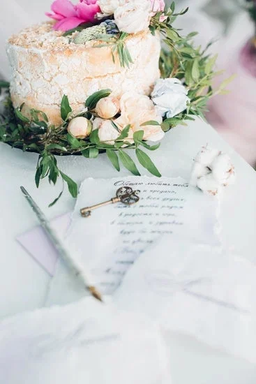 Learn how to decorate cake with real flowers for a stunning and edible floral arrangement