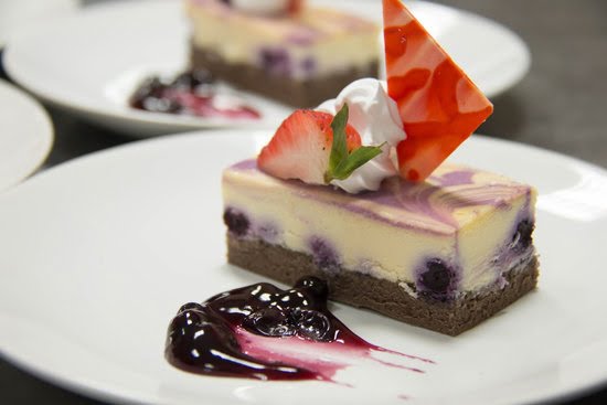 Step-by-step guide on how to cut strawberries for cake decorating