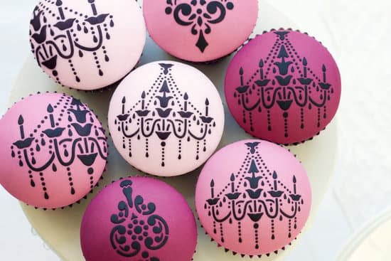 How to Decorate a Roll Cake 1 Step-by-Step Guide