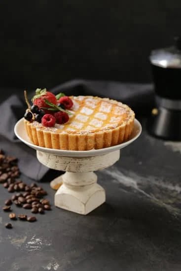 Step-by-Step Guide to DIY Cake Toppers and Fondant Shapes