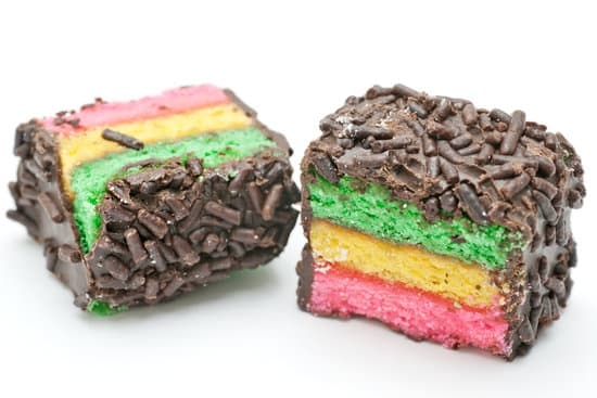 Expert tips on how to use fondant for cake decorating perfectly every time