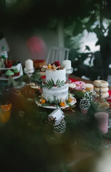 Guide on launching a cake decorating business from scratch - step-by-step tips and tricks