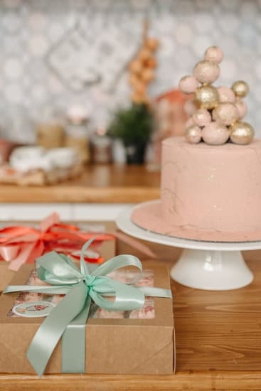 How to Use Silicone Molds for Cake Decorating 1 Step-by-step guide using silicone molds for cake decorating with expert tips