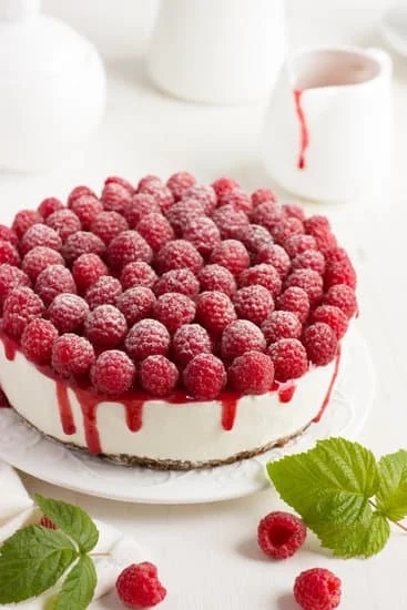 Should I Freeze My Cake Before Decorating 1 Consider using Chill your cake before decorating to maintain shape and ease frosting application