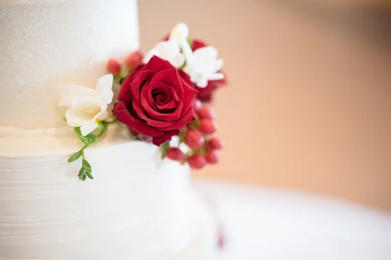 Step-by-step guide on how to shave chocolate for cake decorating perfection