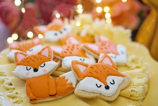 Learn step-by-step How to Make Your Own Stencil for Cake Decorating like a pro