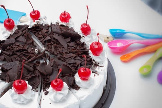 Step-by-step guide on creating marzipan cake decorations for beginners