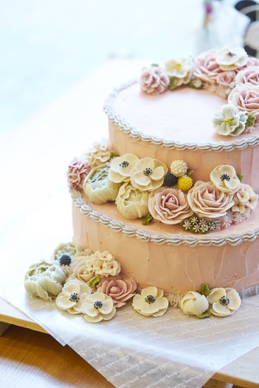 How to Make Edible Butterfly Cake Decorations 1 Step-by-step guide on creating edible butterfly cake decorations for beginners