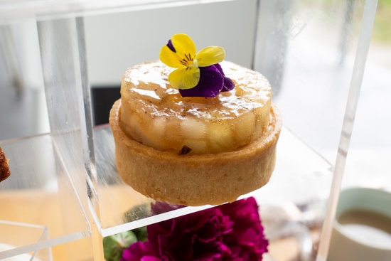 How to Professionally Decorate a Cake 9 Step-by-step guide for stunning designs