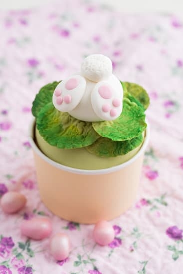 Whimsical bunny cake decorations perfect for Easter celebrations or kids' birthdays