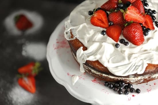 Explore top-rated cake decorating tools - Best Cake Decorating Tools for professional bakers and home enthusiasts alike