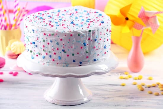 Elegant and minimalist SIMPLE CAKE DECOR perfect for any occasion
