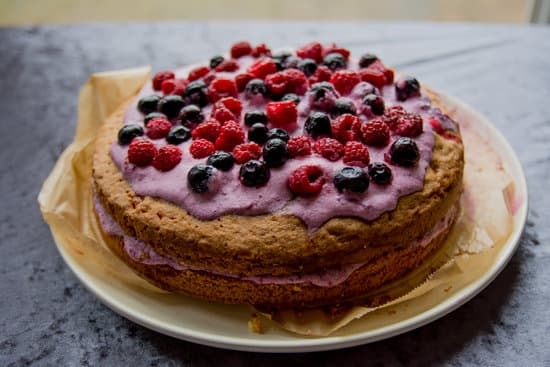 Cakes Decorated With Flowers 1 Vibrant floral cake decorations add beauty to cakes