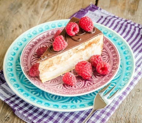 Cocomelon-inspired fondant decorations to adorn your cake for a colorful and fun birthday celebration